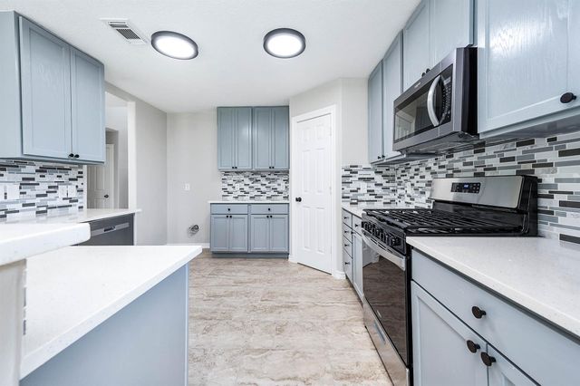 6701 Hidden Colony Lane, League City, TX 77539