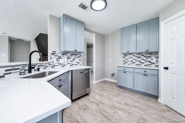 6701 Hidden Colony Lane, League City, TX 77539