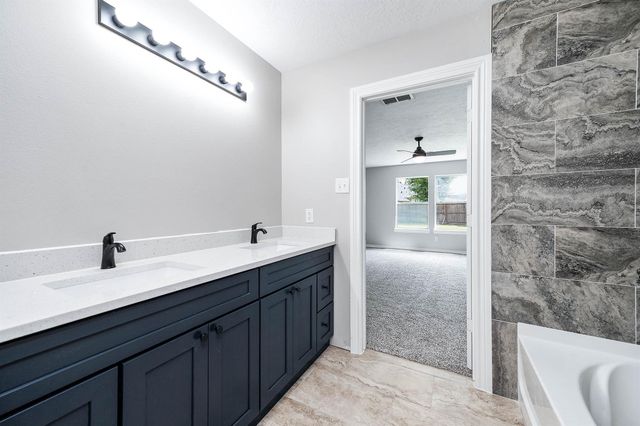 6701 Hidden Colony Lane, League City, TX 77539