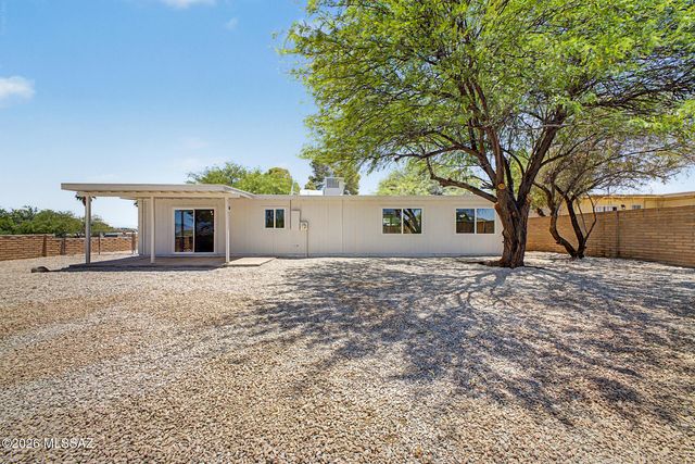 2902 W Vermont Street, Tucson, AZ 85746