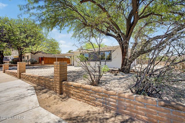 2902 W Vermont Street, Tucson, AZ 85746