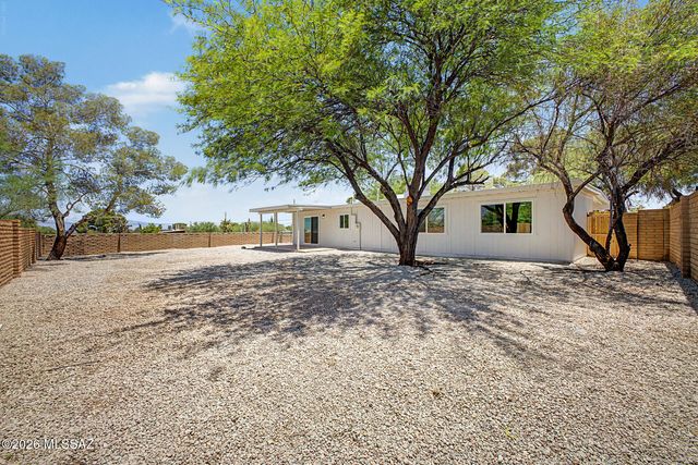 2902 W Vermont Street, Tucson, AZ 85746