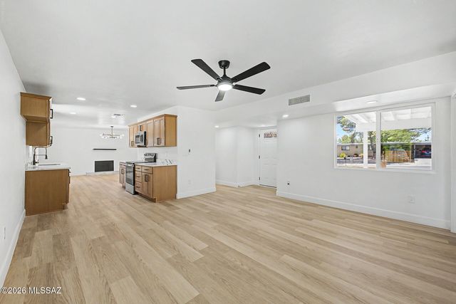 2902 W Vermont Street, Tucson, AZ 85746