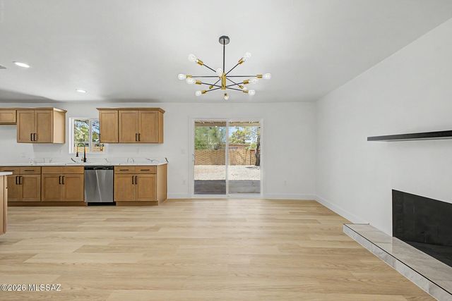 2902 W Vermont Street, Tucson, AZ 85746