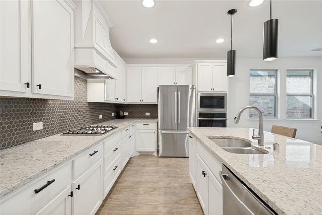 834 Mildren Lane, Fate, TX 75087