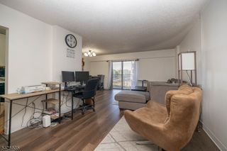 10 N Wood Ave 706, Linden City, NJ 07036