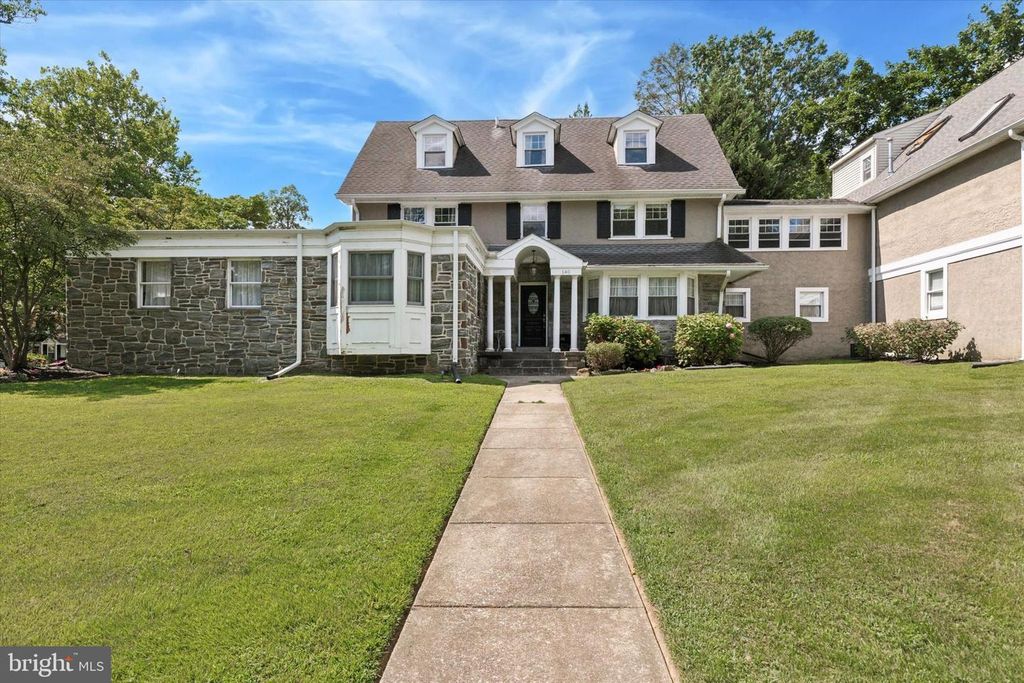 140 N ROLLING RD, Springfield, PA 19064