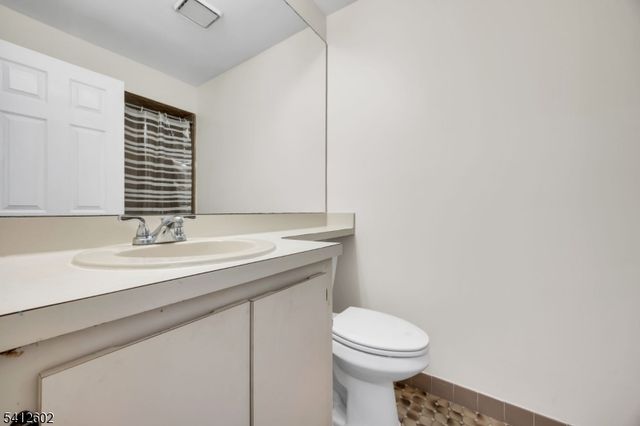 113 Heather Ct, Edison Twp., NJ 08820