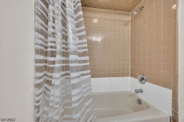 113 Heather Ct, Edison Twp., NJ 08820