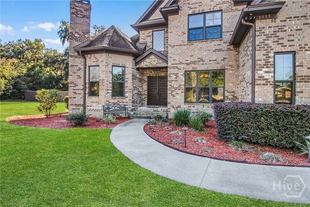 1095 Saint Catherine Circle, Richmond Hill, GA 31324