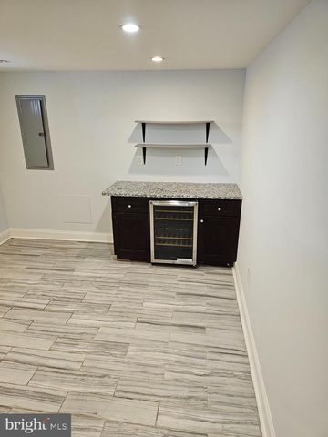 2100 CROSS ST, Philadelphia, PA 19146