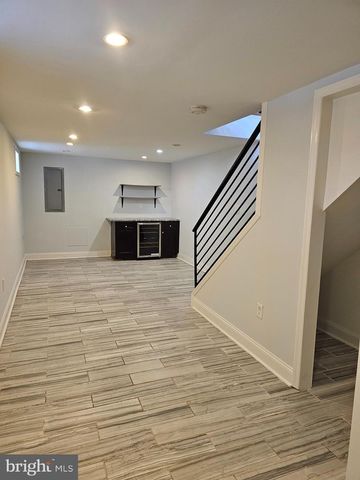 2100 CROSS ST, Philadelphia, PA 19146