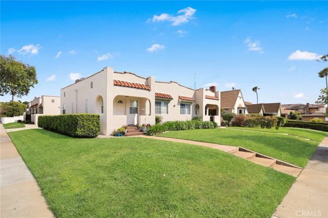 2306 W Alhambra Road, Alhambra, CA 91801