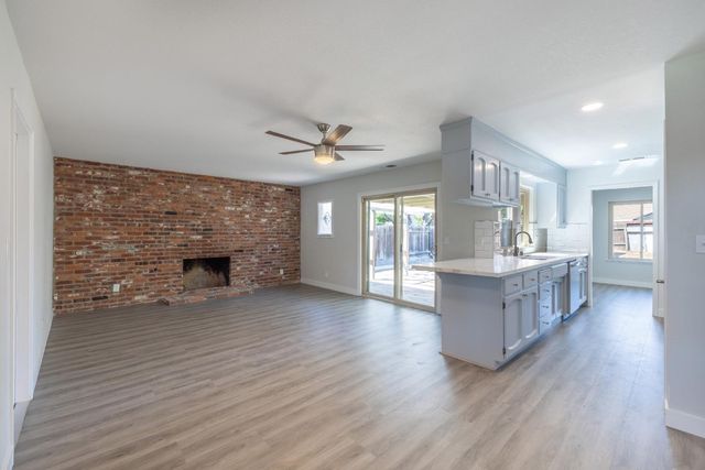 1056 Springoak Way, Stockton, CA 95209