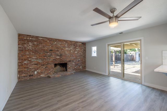 1056 Springoak Way, Stockton, CA 95209