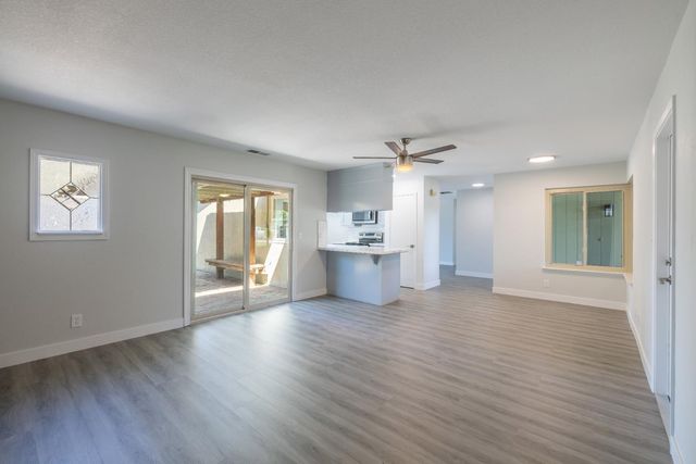 1056 Springoak Way, Stockton, CA 95209