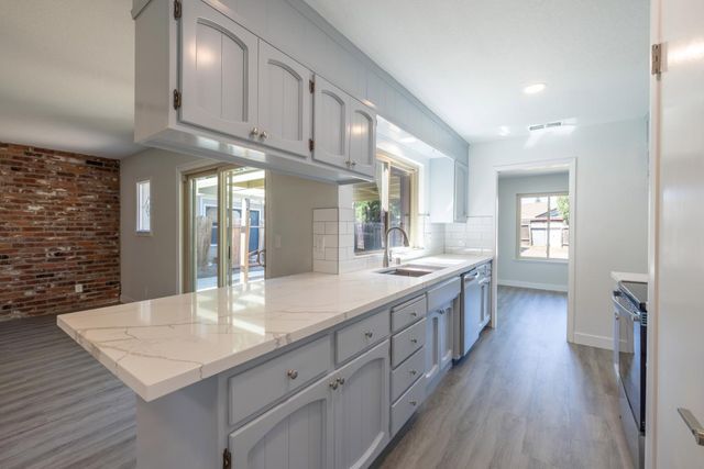 1056 Springoak Way, Stockton, CA 95209
