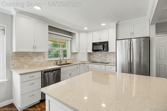 30184 Fiddlers Green, Farmington Hills, MI 48334