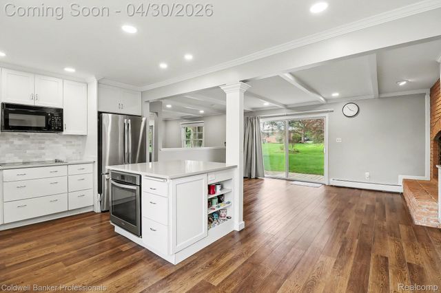 30184 Fiddlers Green, Farmington Hills, MI 48334
