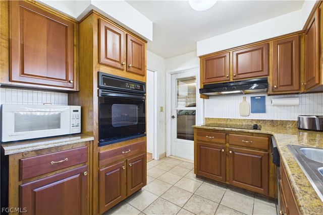 2306 SE 15th TER, Cape Coral, FL 33990