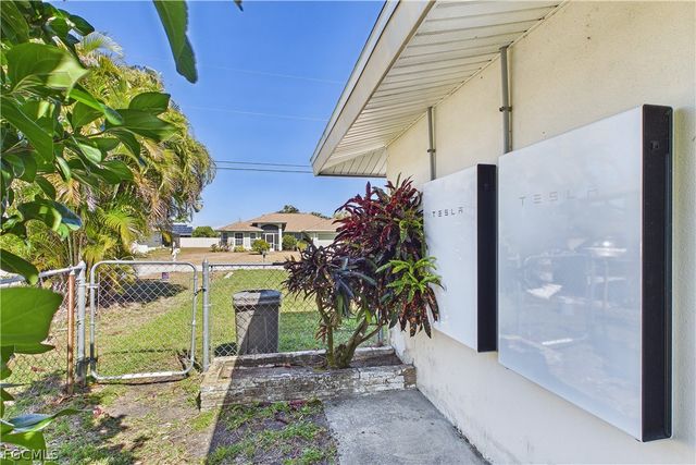 2306 SE 15th TER, Cape Coral, FL 33990