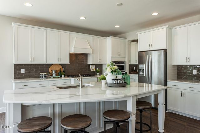 1047 Diamond Dove Lane, Apex, NC 27502