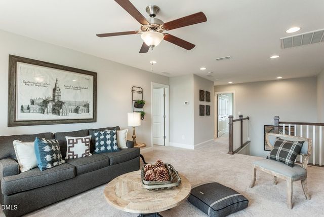 1047 Diamond Dove Lane, Apex, NC 27502