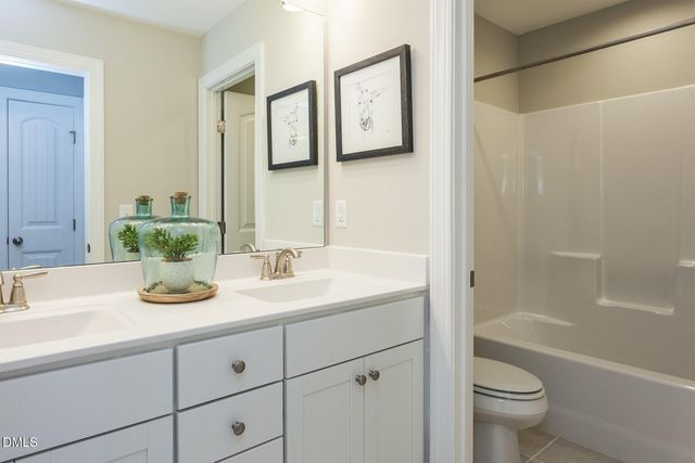 1047 Diamond Dove Lane, Apex, NC 27502