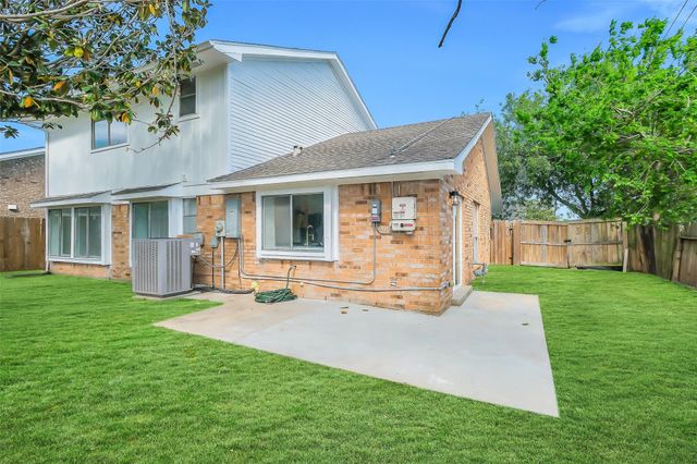 8622 Humphreys Drive, Houston, TX 77083