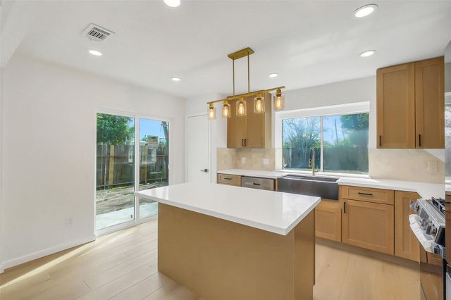 8622 Humphreys Drive, Houston, TX 77083