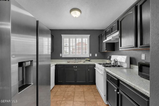 3092 TIERRA BOWLES Drive, El Paso, TX 79938