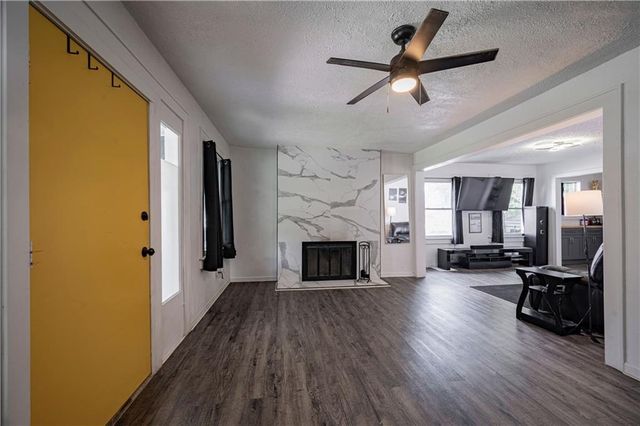 1105 Laurel Avenue, Kansas City, KS 66104