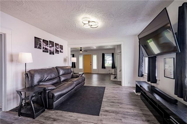 1105 Laurel Avenue, Kansas City, KS 66104