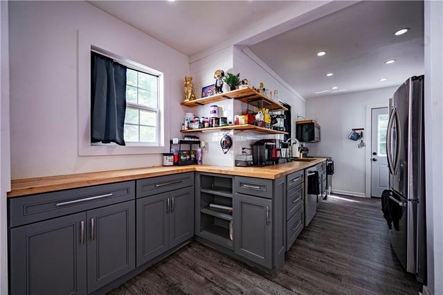 1105 Laurel Avenue, Kansas City, KS 66104