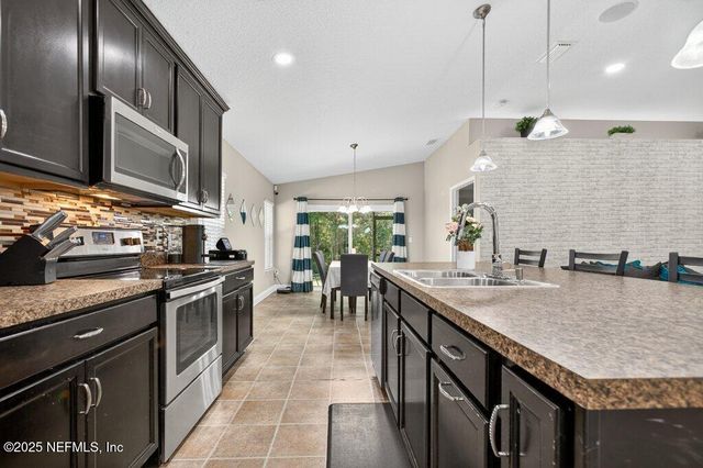 2019 PATRIOT RIDGE Road, Jacksonville, FL 32221