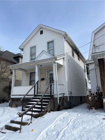 713 Monroe Street, New Castle, PA 16101