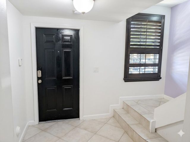2332 Vintage Drive, Lighthouse Point, FL 33064