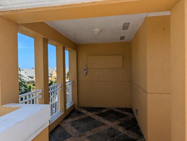 2332 Vintage Drive, Lighthouse Point, FL 33064