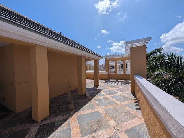 2332 Vintage Drive, Lighthouse Point, FL 33064
