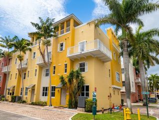 2332 Vintage Drive, Lighthouse Point, FL 33064