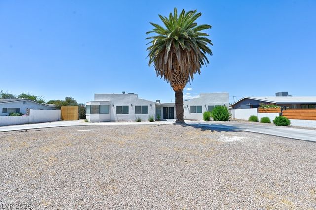 706 Lacy Lane, Las Vegas, NV 89107