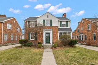 285 McMillan Road, Grosse Pointe Farms, MI 48236