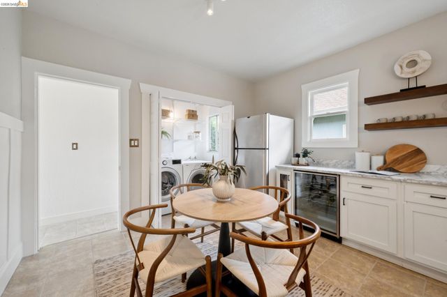 391 51St St, Oakland, CA 94609