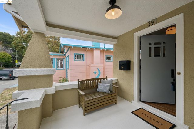 391 51St St, Oakland, CA 94609