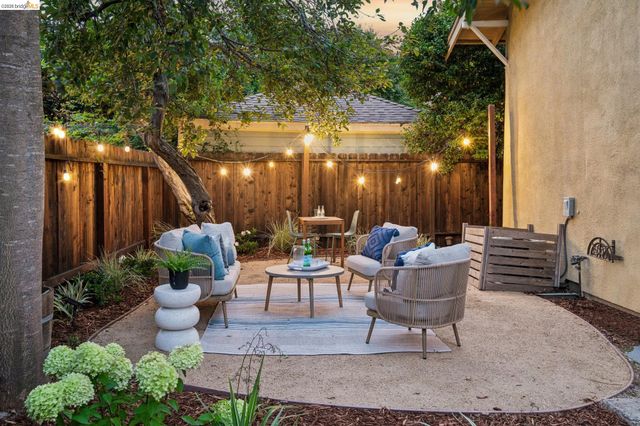 391 51St St, Oakland, CA 94609