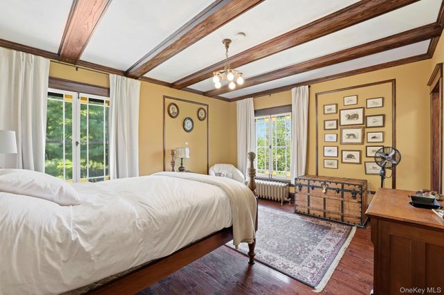 8 Elmer Galloway Road, Katonah, NY 10536