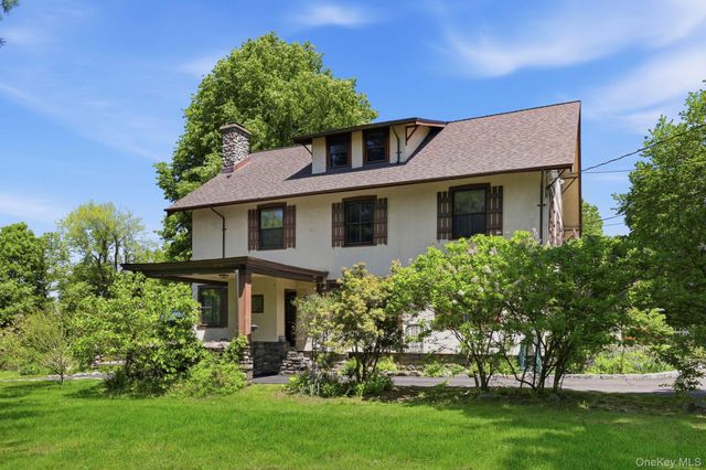 8 Elmer Galloway Road, Katonah, NY 10536