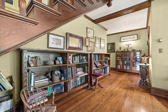 8 Elmer Galloway Road, Katonah, NY 10536