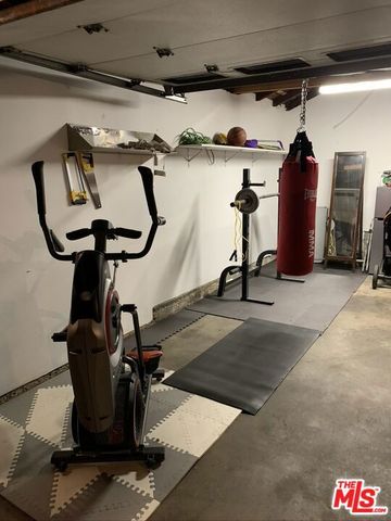 5037 Parkglen Avenue, Los Angeles, CA 90043