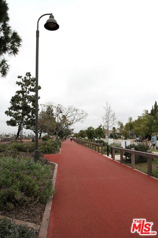 5037 Parkglen Avenue, Los Angeles, CA 90043